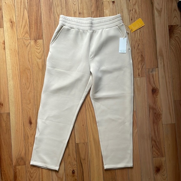 Leze the Label Kendal Pants in Oat - Picture 8 of 9
